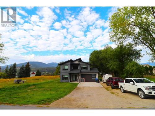 929 Waterloo  Crescent, Castlegar, BC - Outdoor With View