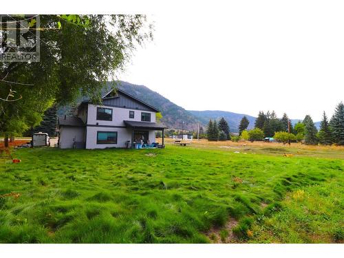 929 Waterloo  Crescent, Castlegar, BC - Outdoor