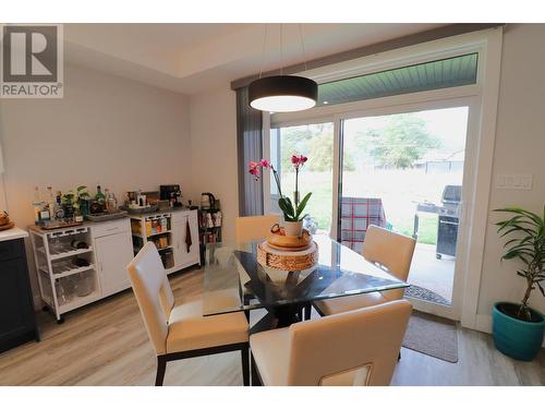 929 Waterloo  Crescent, Castlegar, BC - Indoor Photo Showing Dining Room