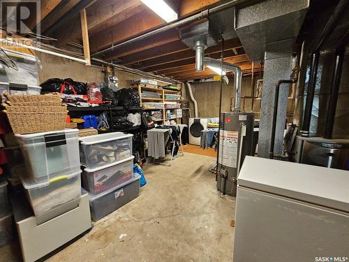 320 3Rd Avenue Se, Swift Current, SK - Indoor Photo Showing Basement