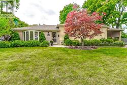 1636 GLEN RUTLEY CIRCLE  Mississauga, ON L4X 2A2