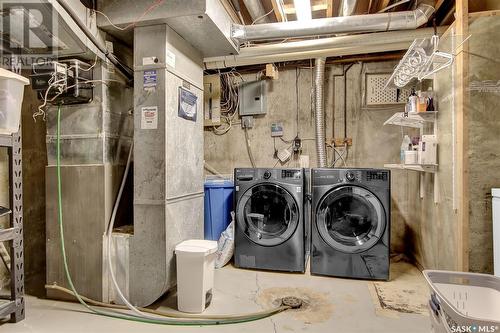 3113 Grant Road, Regina, SK - Indoor Photo Showing Laundry Room