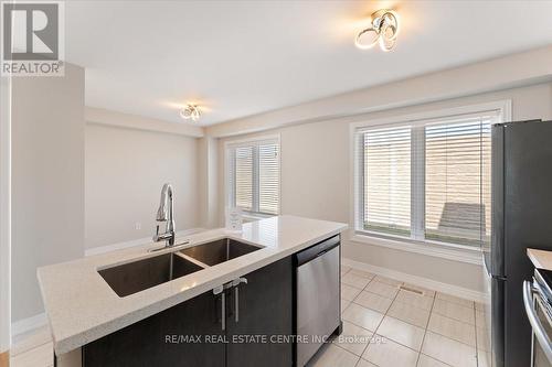 34 - 470 Linden Drive, Cambridge, ON - Indoor Photo Showing Kitchen With Double Sink