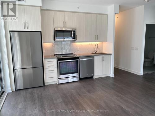 1214 - 85 Oneida Crescent, Richmond Hill, ON - Indoor Photo Showing Kitchen With Stainless Steel Kitchen With Upgraded Kitchen