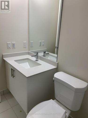 201 - 8960 Jane Street S, Vaughan, ON - Indoor Photo Showing Bathroom