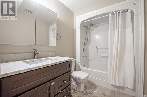 29 Melville Court, Oro-Medonte, ON - Indoor Photo Showing Bathroom