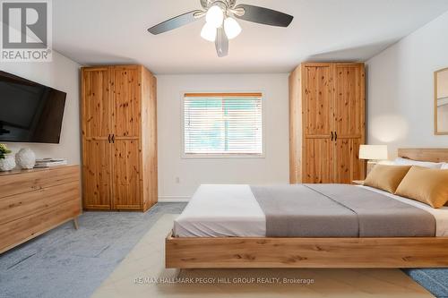 29 Melville Court, Oro-Medonte, ON - Indoor Photo Showing Bedroom