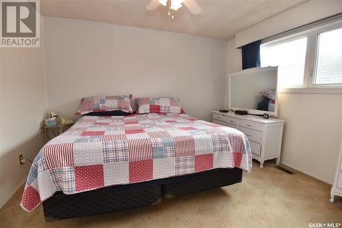 806 6Th Street W, Nipawin, SK - Indoor Photo Showing Bedroom