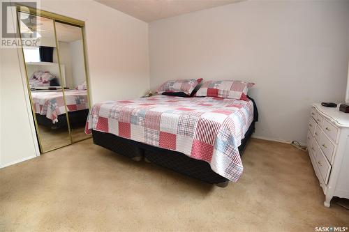 806 6Th Street W, Nipawin, SK - Indoor Photo Showing Bedroom