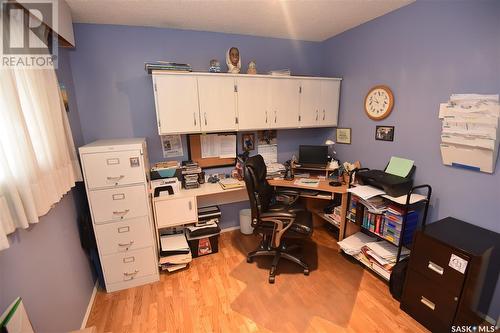 806 6Th Street W, Nipawin, SK - Indoor Photo Showing Office