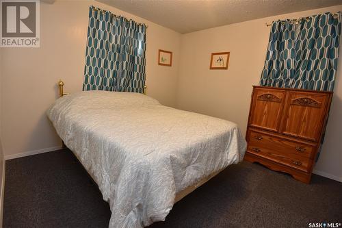 806 6Th Street W, Nipawin, SK - Indoor Photo Showing Bedroom