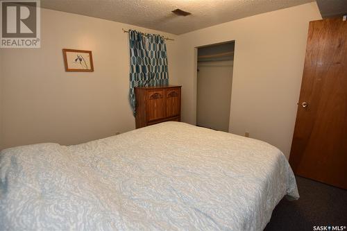 806 6Th Street W, Nipawin, SK - Indoor Photo Showing Bedroom