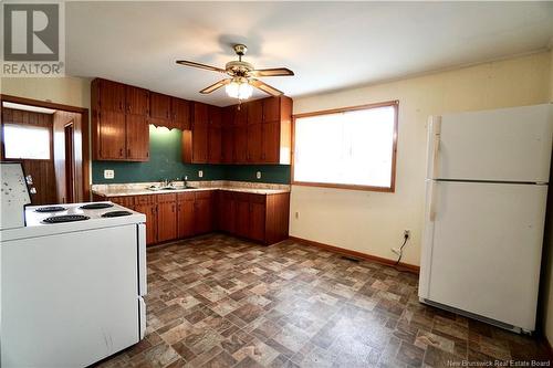 338 Route 176, Pennfield, NB - Indoor Photo Showing Kitchen