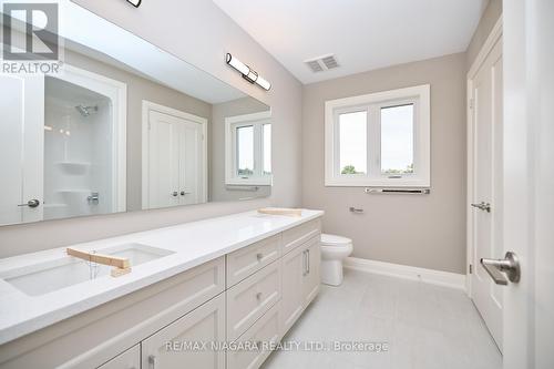 2788 Canadiana Court, Fort Erie, ON - Indoor Photo Showing Bathroom