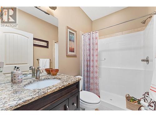 2532 Tuscany Drive, West Kelowna, BC - Indoor Photo Showing Bathroom