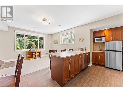 2532 Tuscany Drive, West Kelowna, BC - Indoor Photo Showing Kitchen