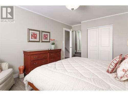 475 - 479 Eldorado Road, Kelowna, BC - Indoor Photo Showing Bedroom