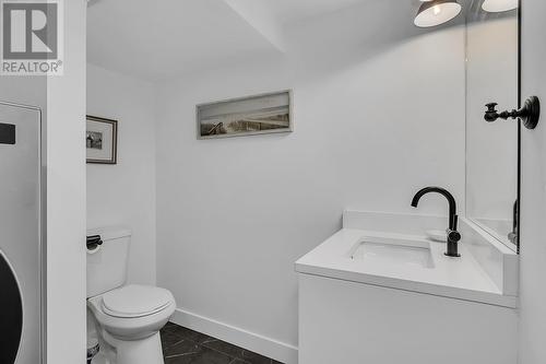 475 - 479 Eldorado Road, Kelowna, BC - Indoor Photo Showing Bathroom