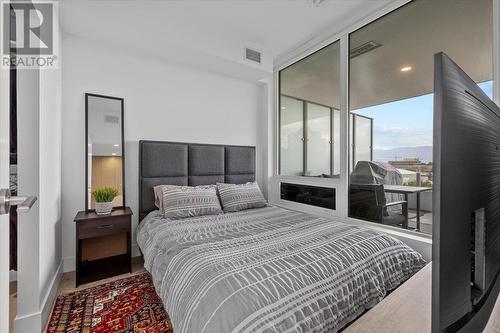 1181 Sunset Drive Unit# 706, Kelowna, BC - Indoor Photo Showing Bedroom