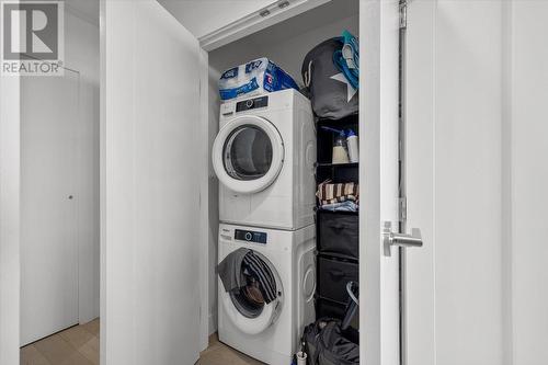 1181 Sunset Drive Unit# 706, Kelowna, BC - Indoor Photo Showing Laundry Room