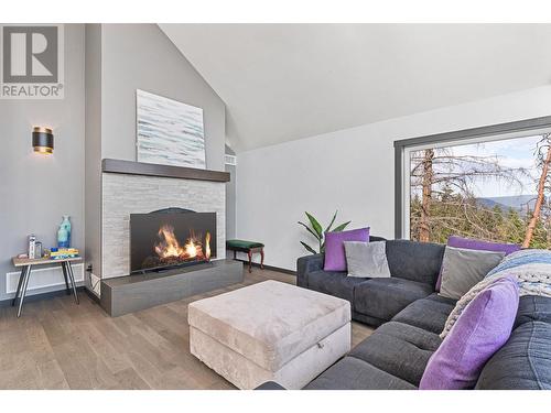 591 Moody Crescent, Vernon, BC - Indoor Photo Showing Living Room With Fireplace