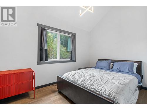 591 Moody Crescent, Vernon, BC - Indoor Photo Showing Bedroom