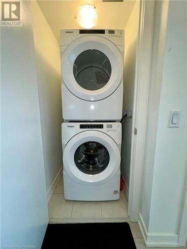 55 Duke Street W Unit# 1210, Kitchener, ON - Indoor Photo Showing Laundry Room