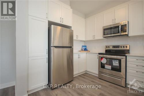 269 David Lewis, Ottawa, ON - Indoor Photo Showing Kitchen With Upgraded Kitchen