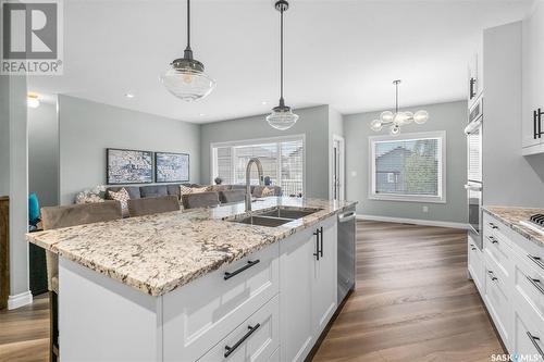 550 Pritchard Crescent, Saskatoon, SK - Indoor Photo Showing Kitchen With Double Sink With Upgraded Kitchen