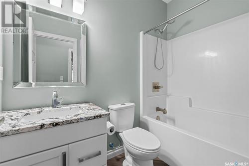 550 Pritchard Crescent, Saskatoon, SK - Indoor Photo Showing Bathroom