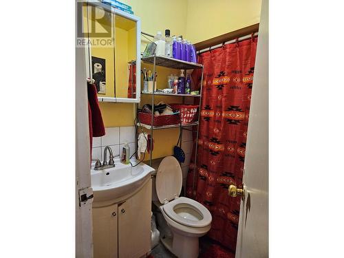 4922 50 Avenue, Pouce Coupe, BC - Indoor Photo Showing Bathroom