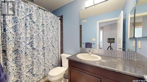 5331 Universal Crescent, Regina, SK - Indoor Photo Showing Bathroom