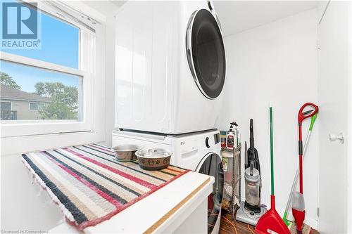 10 Kirk Street, St. Catharines, ON - Indoor Photo Showing Laundry Room