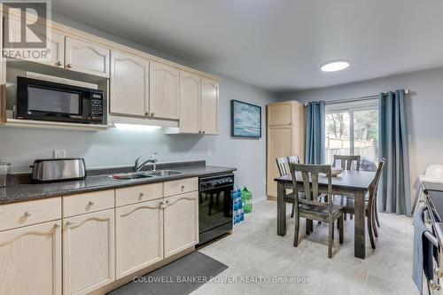 9 Ponds Edge Court, London, ON - Indoor Photo Showing Kitchen With Double Sink