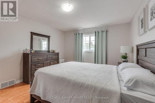 9 Ponds Edge Court, London, ON - Indoor Photo Showing Bedroom