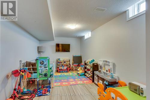 9 Ponds Edge Court, London, ON - Indoor Photo Showing Other Room