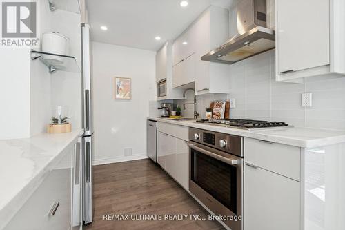 6 - 230 St. George Street, Toronto, ON - Indoor Photo Showing Kitchen With Upgraded Kitchen