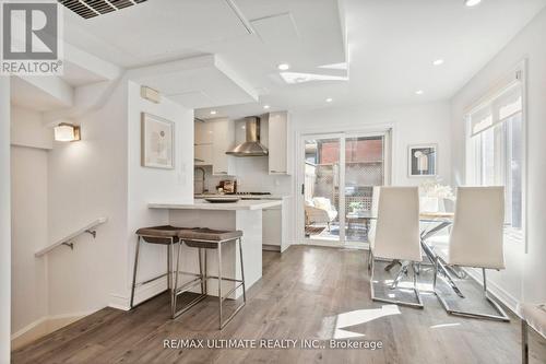 6 - 230 St. George Street, Toronto, ON - Indoor Photo Showing Kitchen