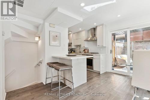 6 - 230 St. George Street, Toronto, ON - Indoor Photo Showing Kitchen