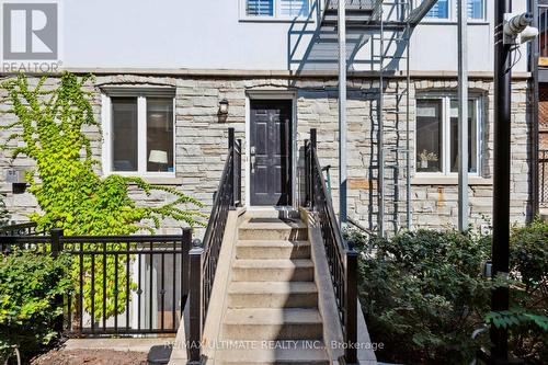 6 - 230 St. George Street, Toronto, ON - Outdoor