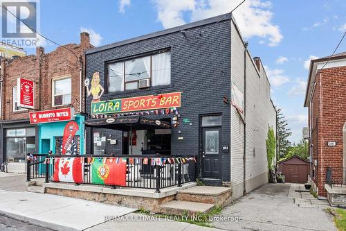 2041 Eglinton Avenue, Toronto, ON 