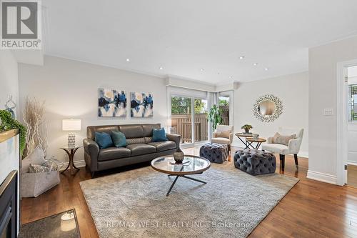 4 Markhall Avenue, Toronto, ON - Indoor Photo Showing Living Room