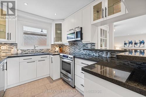 4 Markhall Avenue, Toronto, ON - Indoor Photo Showing Kitchen With Upgraded Kitchen