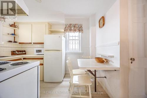 333 Glengarry Avenue, Toronto, ON - Indoor Photo Showing Kitchen