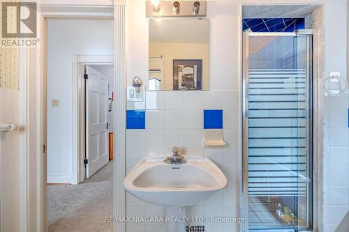 333 Glengarry Avenue, Toronto, ON - Indoor Photo Showing Bathroom