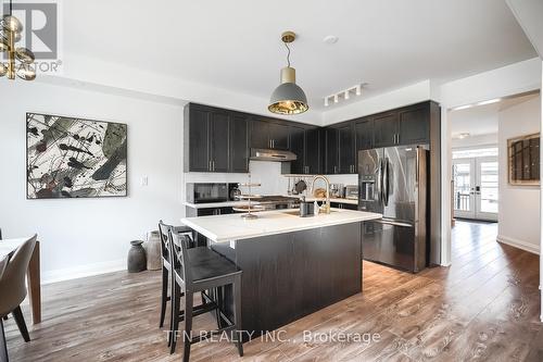 109 Sunflower Crescent, Thorold, ON - Indoor Photo Showing Kitchen