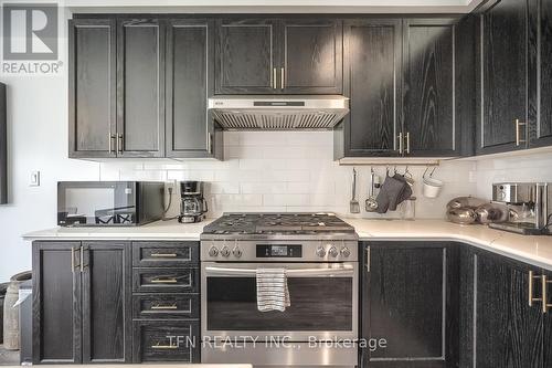 109 Sunflower Crescent, Thorold, ON - Indoor Photo Showing Kitchen