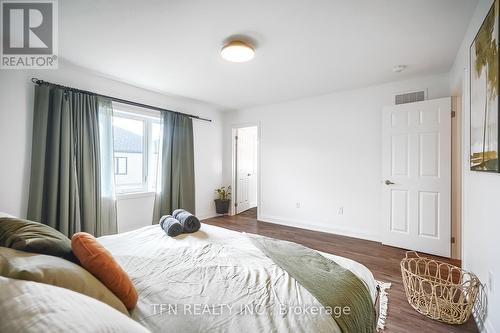 109 Sunflower Crescent, Thorold, ON - Indoor Photo Showing Bedroom