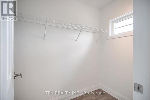 109 Sunflower Crescent, Thorold, ON - Indoor With Storage