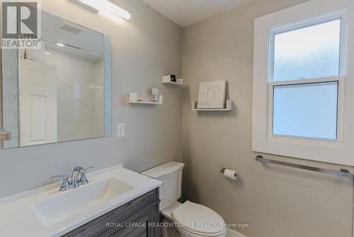 34 Clayburn Avenue, St. Catharines, ON - Indoor Photo Showing Bathroom